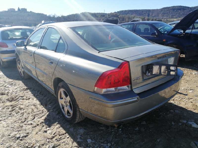 volvo s60 berlina del año 2007