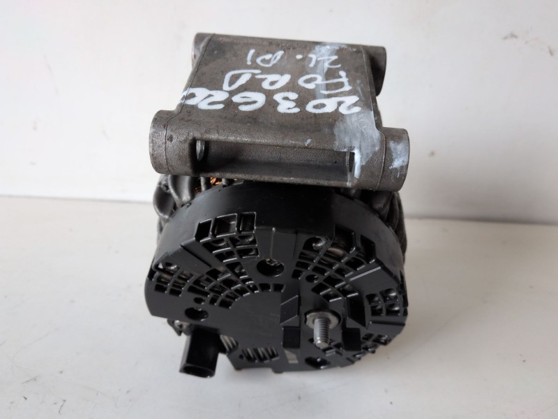 Recambio de alternador para ford transit custom nugget (ttf) cyff referencia OEM IAM 0125711132  