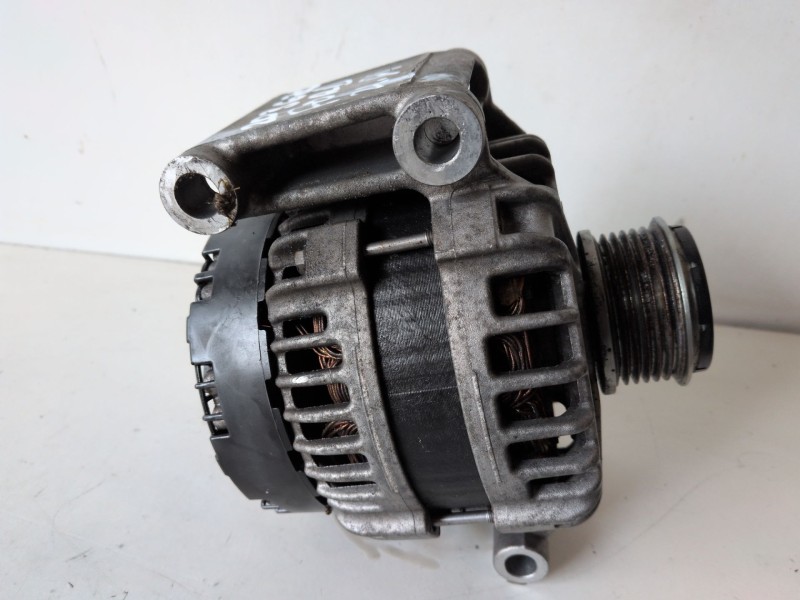 Recambio de alternador para ford transit custom nugget (ttf) cyff referencia OEM IAM 0125711132  