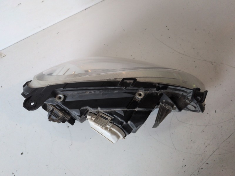 Recambio de faro izquierdo para opel corsa c z12xep referencia OEM IAM 13237263EU  