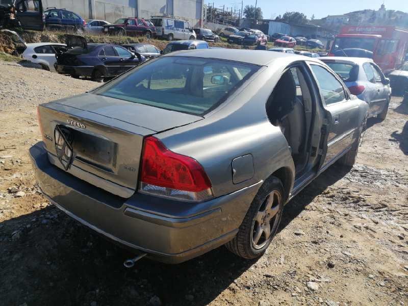 volvo s60 berlina del año 2007