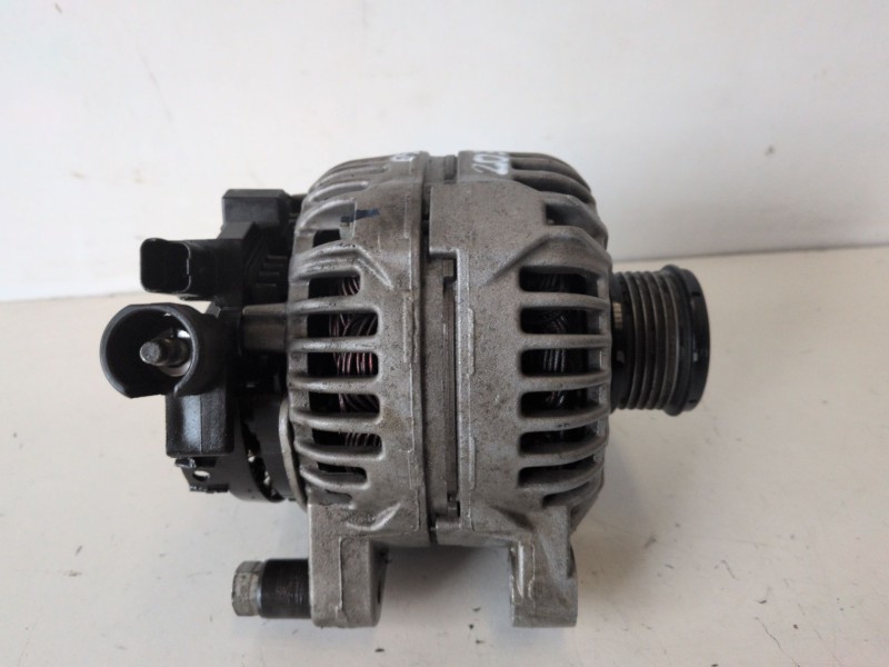 Recambio de alternador para citroen jumpy rhk referencia OEM IAM 0124525035  