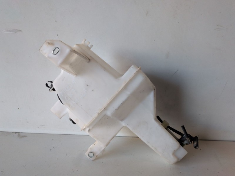 Recambio de deposito limpia para mazda cx-3 (dk) pe referencia OEM IAM D10E674870  