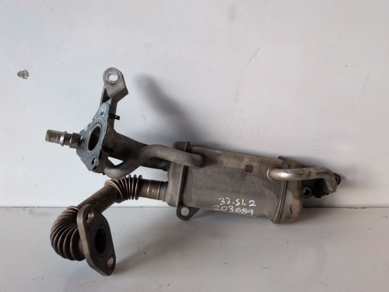 Recambio de enfriador egr para renault kangoo ii (f/kw0) k9k608 referencia OEM IAM 147357082R  