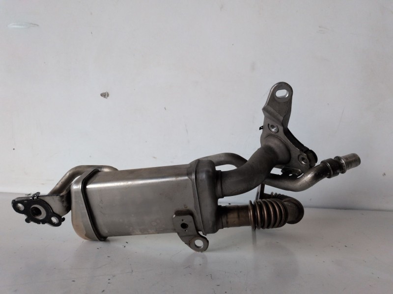 Recambio de enfriador egr para renault kangoo ii (f/kw0) k9k608 referencia OEM IAM 147357082R  