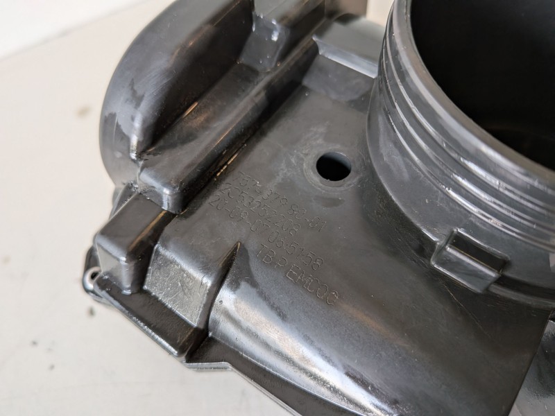 Recambio de caja mariposa para peugeot 308 5fw referencia OEM IAM 75743798001  