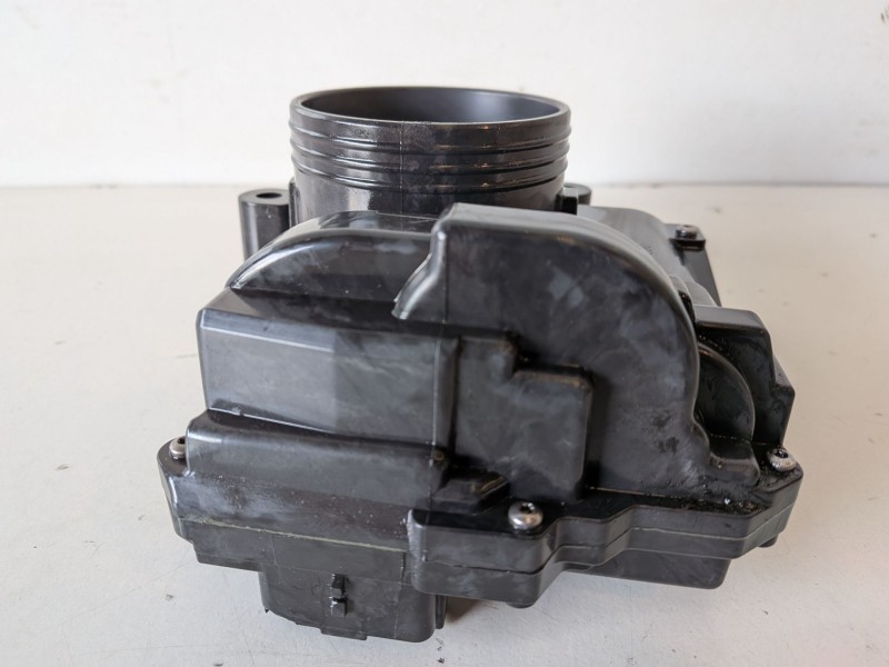Recambio de caja mariposa para peugeot 308 5fw referencia OEM IAM 75743798001  