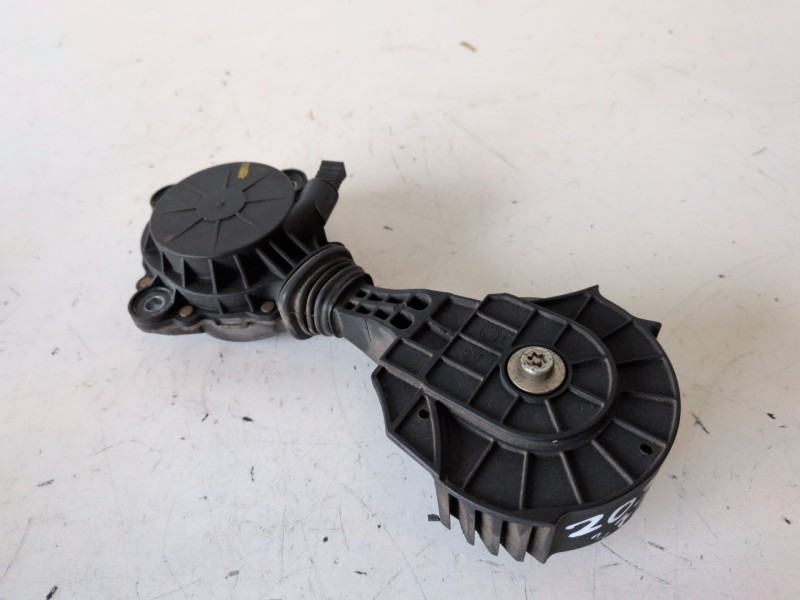 Recambio de tensor correa auxiliar para peugeot 308 5fw referencia OEM IAM V75488488007  