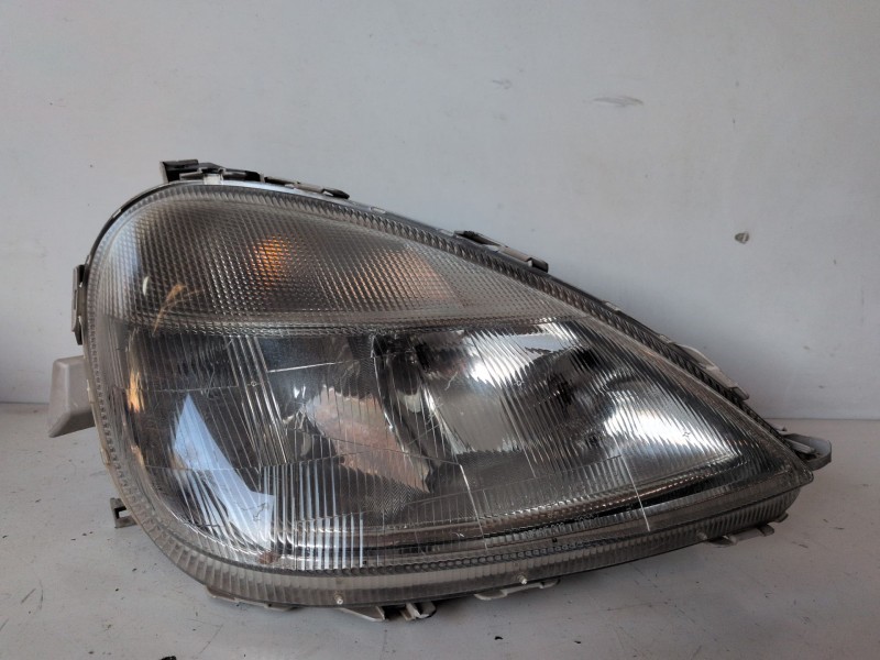 Recambio de faro derecho para mercedes-benz clase a (bm 168) 166990 referencia OEM IAM 0301152212  
