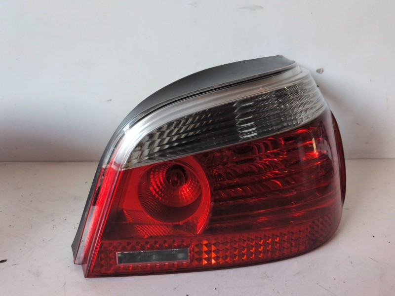 Recambio de piloto trasero derecho para bmw serie 5 berlina (e60) 204d4 referencia OEM IAM 7165738  