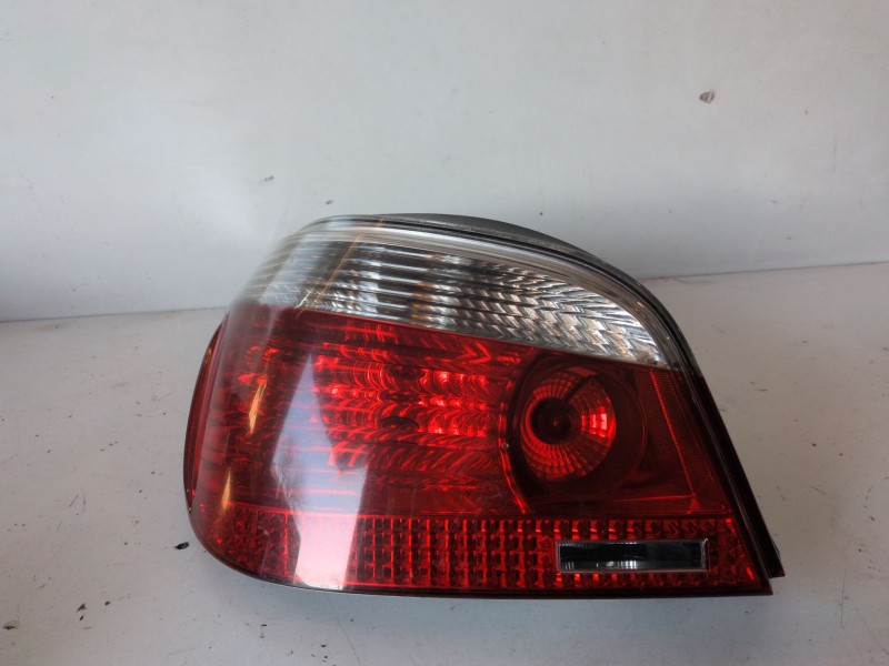 Recambio de piloto trasero izquierdo para bmw serie 5 berlina (e60) 204d4 referencia OEM IAM 7165737  