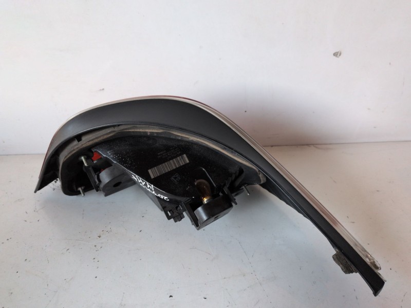 Recambio de piloto trasero izquierdo para bmw serie 5 berlina (e60) 204d4 referencia OEM IAM 7165737  