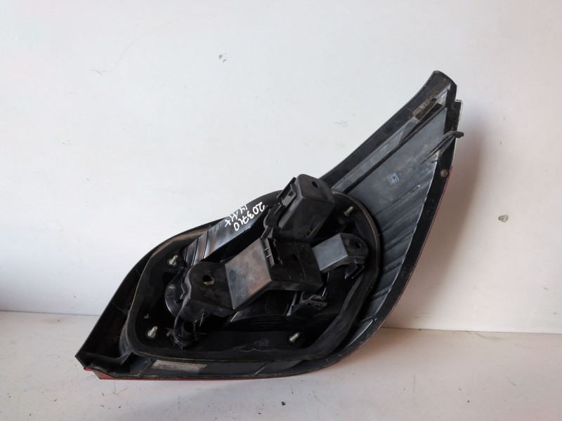 Recambio de piloto trasero izquierdo para bmw serie 5 berlina (e60) 204d4 referencia OEM IAM 7165737  