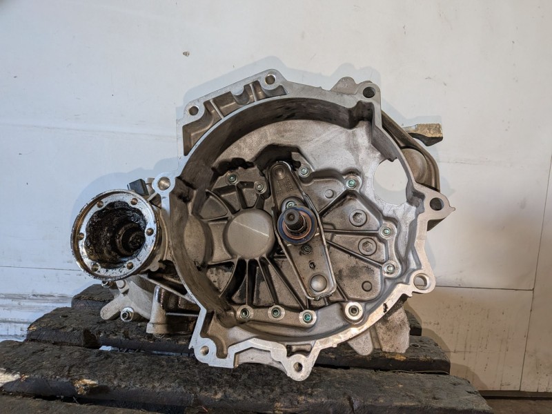 Recambio de caja cambios para seat ibiza (6l1) bby referencia OEM IAM GKT  