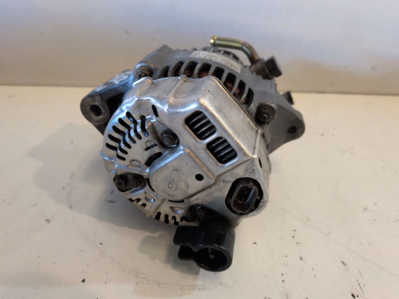 Recambio de alternador para opel frontera a 25td referencia OEM IAM 38522262F  
