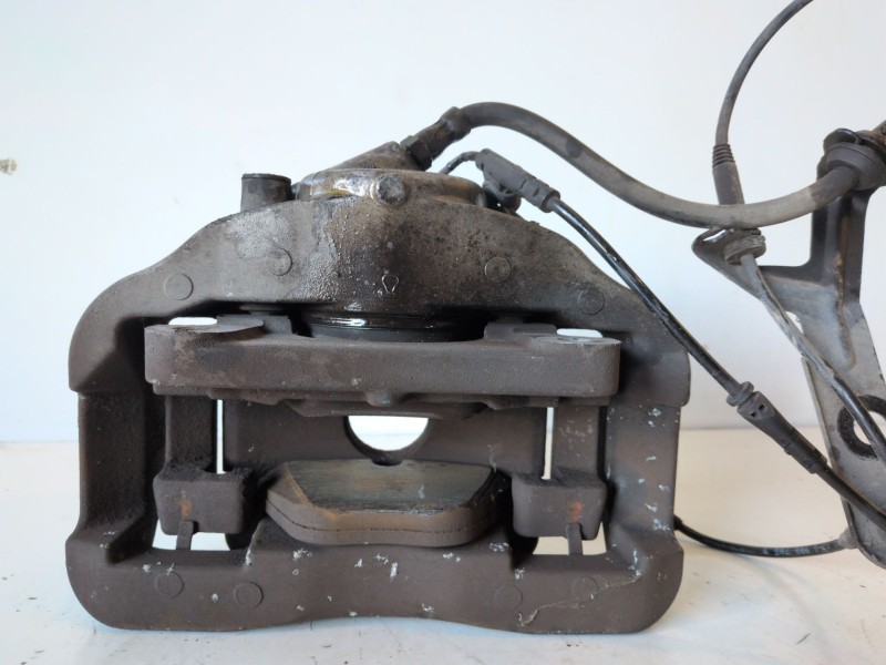 Recambio de pinza de freno delantera izquierda para bmw serie 5 berlina (e60) 306d2 referencia OEM IAM   
