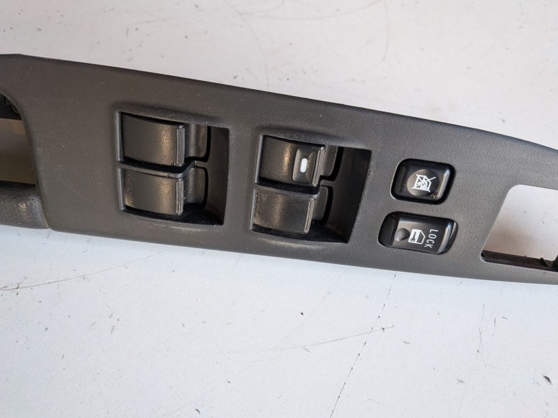 Recambio de mando elevalunas delantero izquierdo para mitsubishi asx (ga0w) 4n13 referencia OEM IAM 8608A207  