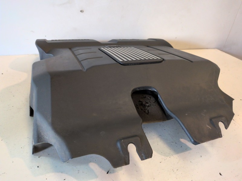 Recambio de tapa motor para land rover range rover sport 508ps referencia OEM IAM   