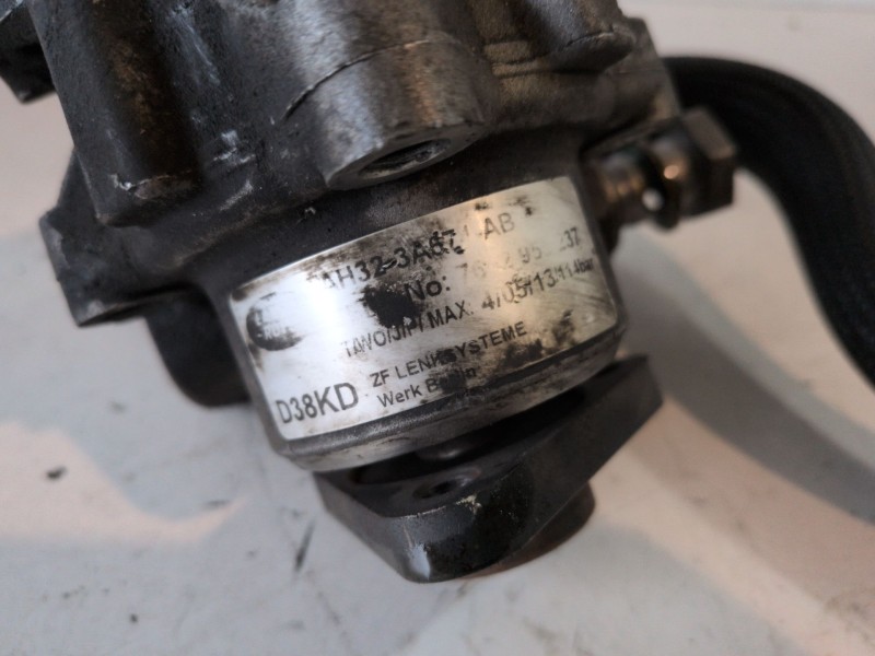 Recambio de bomba direccion para land rover range rover sport 508ps referencia OEM IAM AH323A674AB  