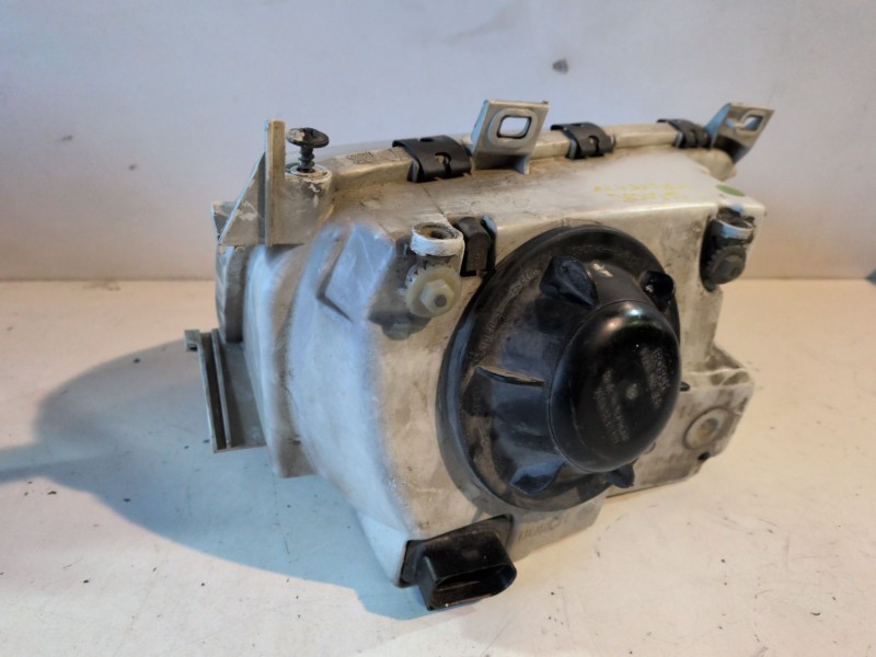Recambio de faro izquierdo para seat alhambra (7v8) ahu referencia OEM IAM 0301048301  