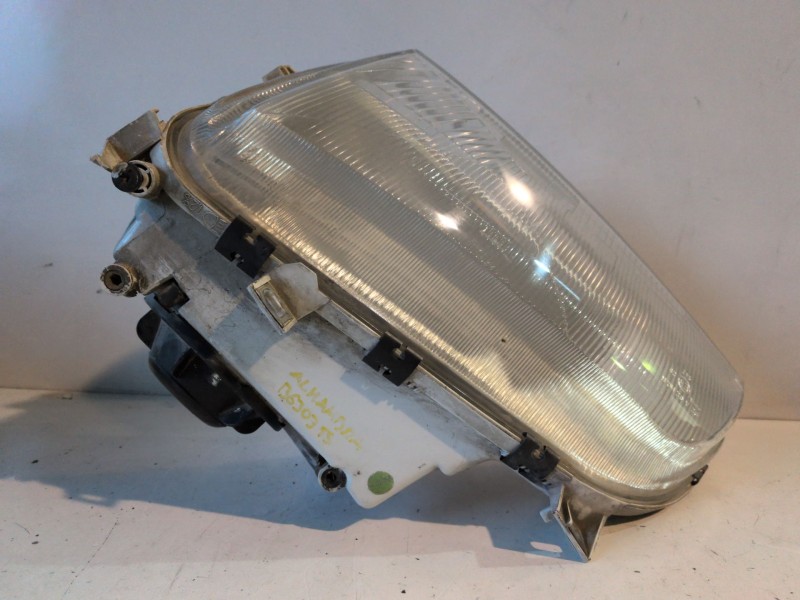 Recambio de faro izquierdo para seat alhambra (7v8) ahu referencia OEM IAM 0301048301  