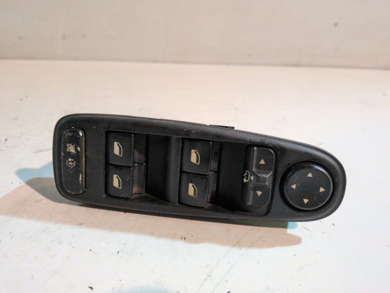 Recambio de mando elevalunas delantero izquierdo para citroen grand c4 picasso rhj referencia OEM IAM 96639383ZD  