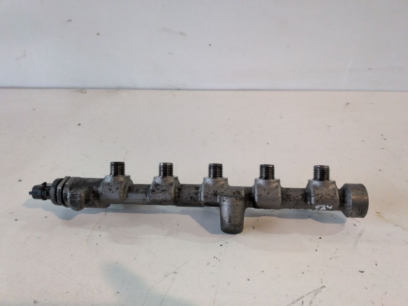 Recambio de rampa inyectora para renault trafic ii furgón m9r782 referencia OEM IAM 0445214251  
