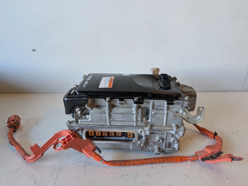 Recambio de inversor para toyota c-hr (x10) 2zr referencia OEM IAM G920047330  