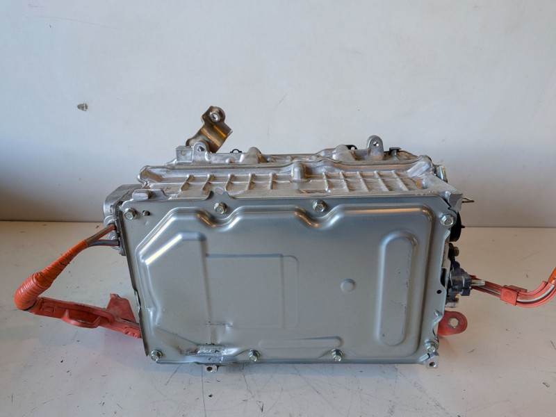 Recambio de inversor para toyota c-hr (x10) 2zr referencia OEM IAM G920047330  