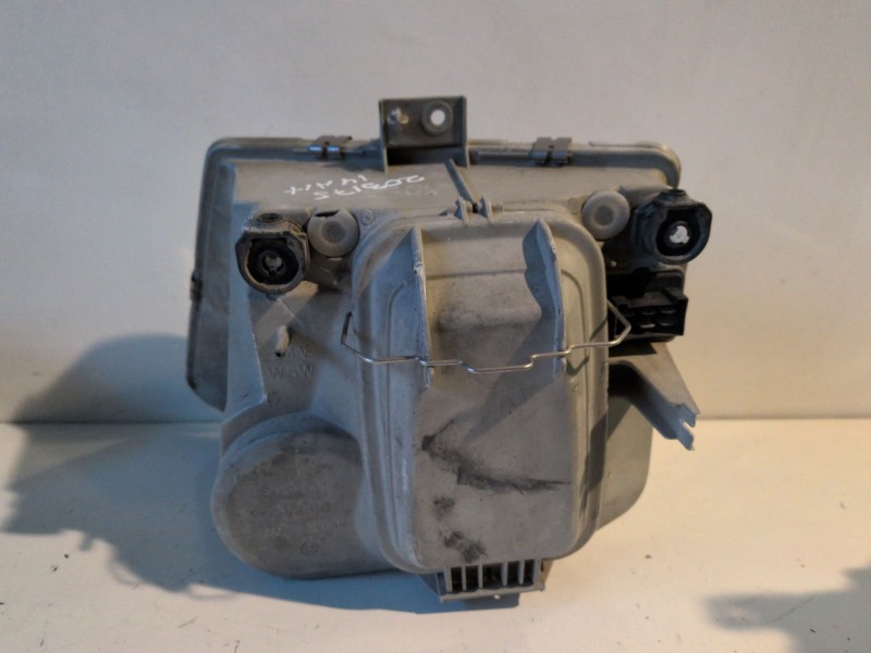 Recambio de faro derecho para mercedes-benz vito kombi (638) 611980 referencia OEM IAM   