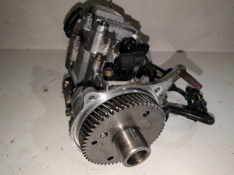 Recambio de bomba inyeccion para mitsubishi montero (v60/v70) 4m41 referencia OEM IAM 4797786421  