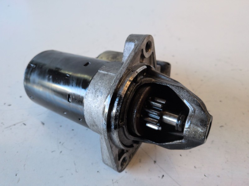 Recambio de motor arranque para ford focus berlina (cap) hwda referencia OEM IAM 0001107417  