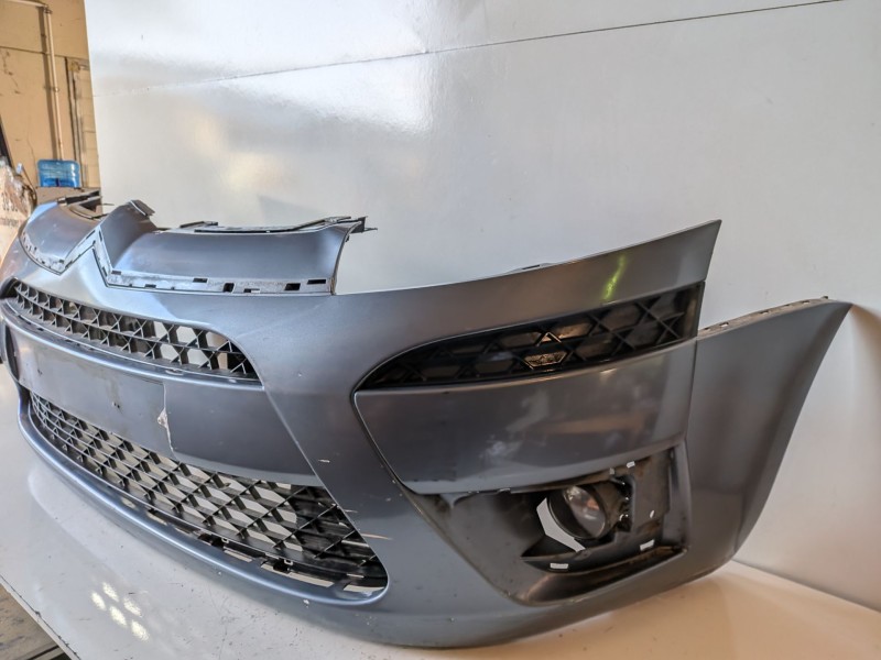 Recambio de paragolpes delantero para citroen c4 picasso 9hz referencia OEM IAM   