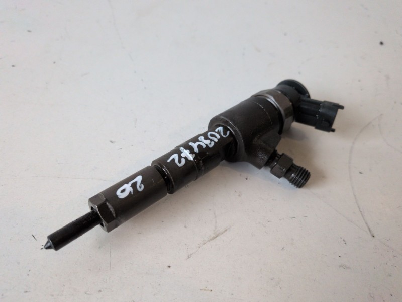 Recambio de inyector para citroen c3 pluriel 8hx referencia OEM IAM 0445110135  