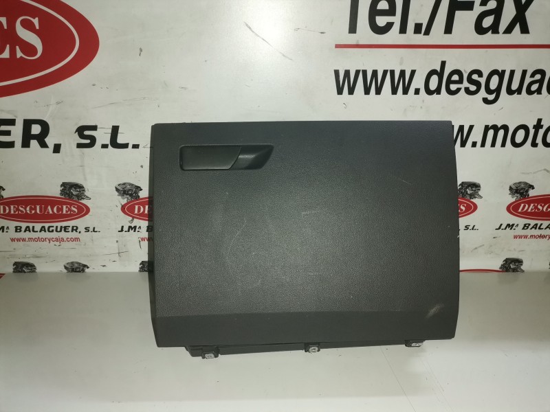 Recambio de guantera para seat leon st 5f8 cjxc referencia OEM IAM 5F1857095  