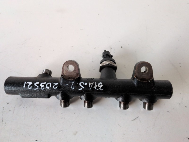Recambio de rampa inyectora para renault kangoo ii (f/kw0) k9k608 referencia OEM IAM 175215346R  