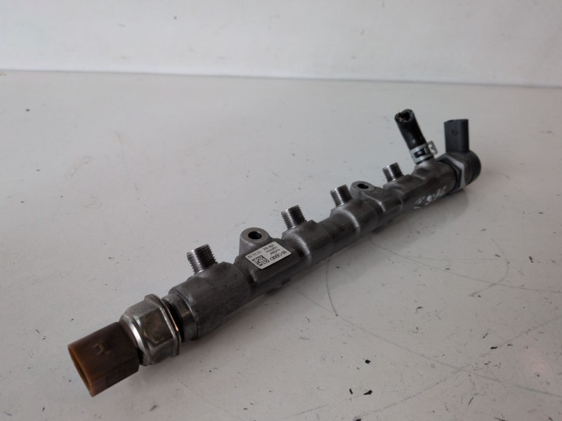 Recambio de rampa inyectora para seat ibiza berlina (6j5) cfwa referencia OEM IAM 03P089  