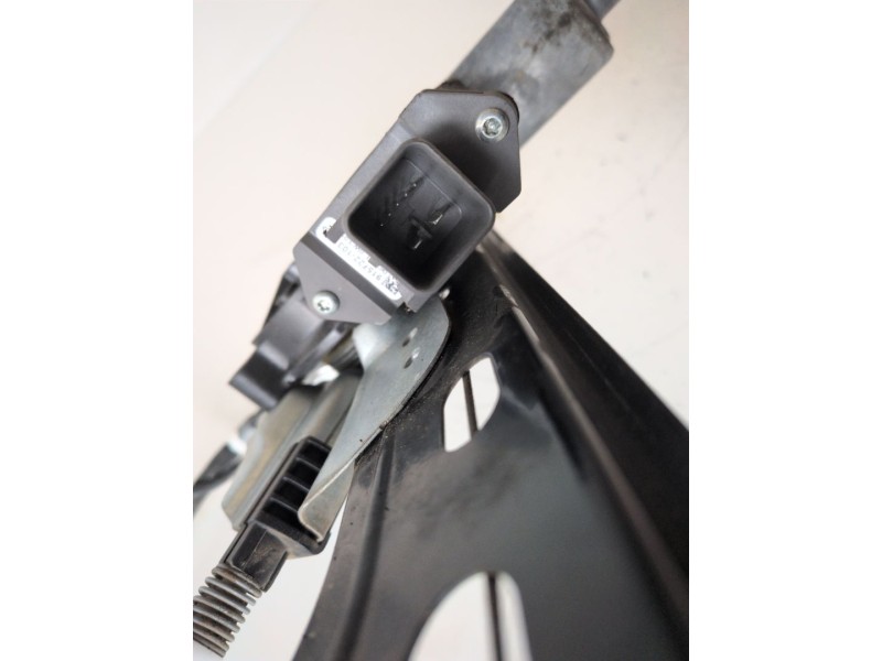 Recambio de elevalunas delantero izquierdo para opel astra j berlina 5p a17dtr referencia OEM IAM 0130822410  