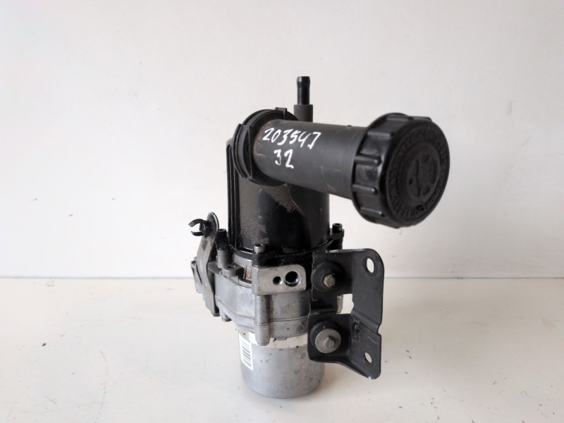 Recambio de bomba direccion para citroen berlingo combi 9h06 referencia OEM IAM 9807201780  