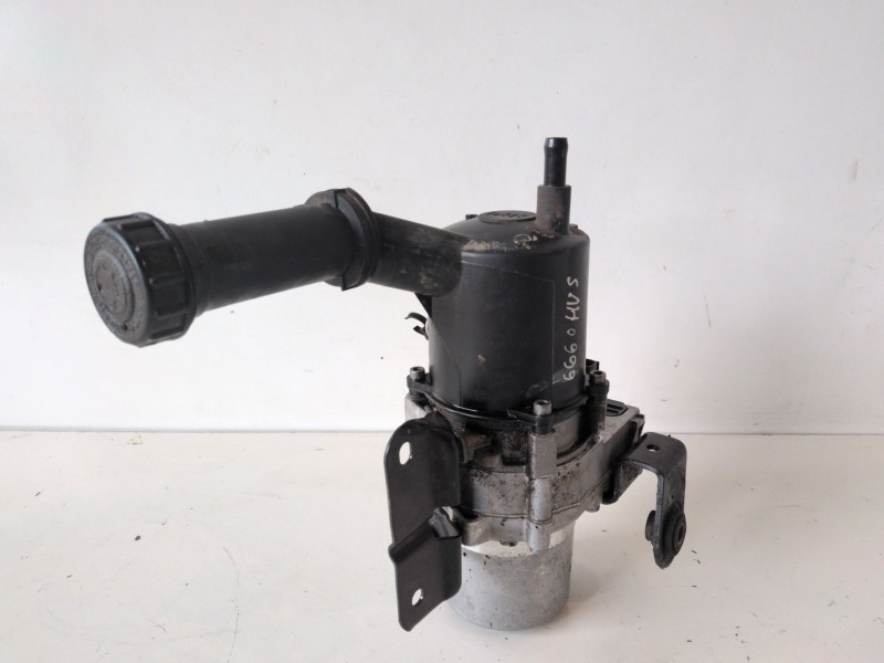 Recambio de bomba direccion para citroen berlingo combi 9h06 referencia OEM IAM 9807201780  
