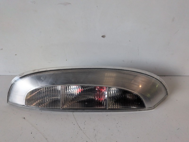 Recambio de piloto trasero izquierdo para opel corsa c z12xep referencia OEM IAM 13227126  