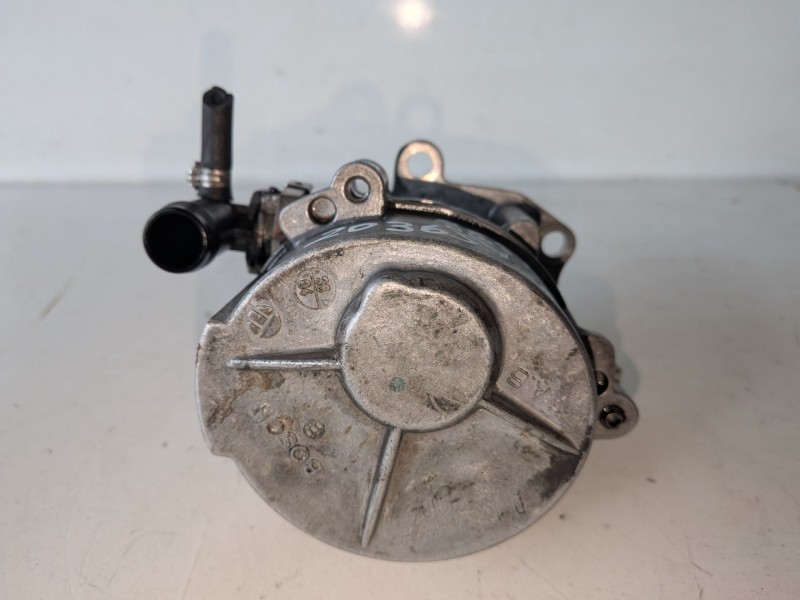 Recambio de depresor freno / bomba vacio para renault scenic ii (jm) f9q812 referencia OEM IAM   
