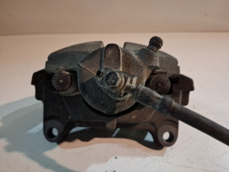 Recambio de pinza de freno delantera derecha para volkswagen passat variant (3c5) bkp referencia OEM IAM   