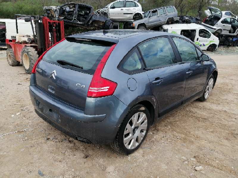 citroen c4 berlina del año 2006