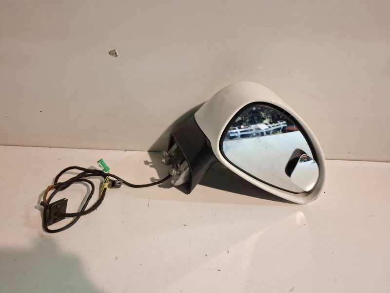 Recambio de retrovisor derecho para citroen c4 berlina 5fw referencia OEM IAM   