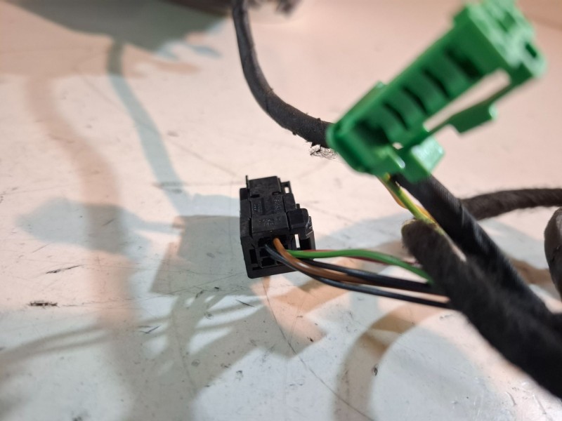 Recambio de retrovisor derecho para citroen c4 berlina 5fw referencia OEM IAM   