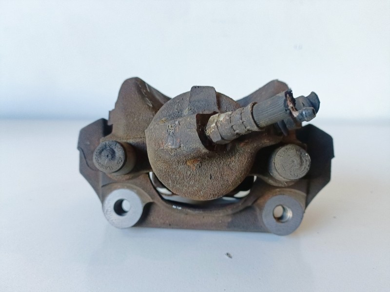 Recambio de pinza de freno delantera izquierda para bmw serie 1 coupe (e82) n51b30a referencia OEM IAM   
