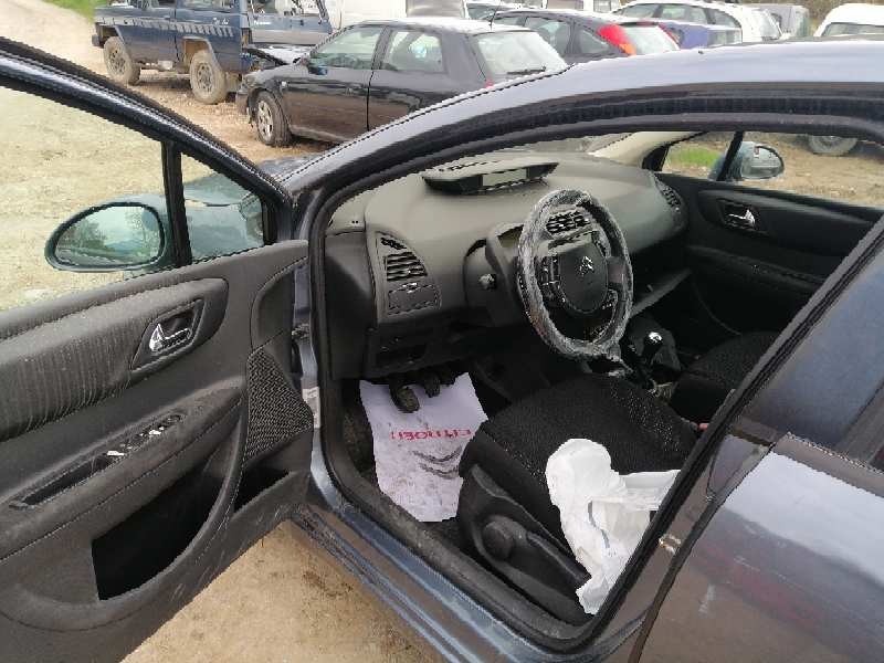 citroen c4 berlina del año 2006