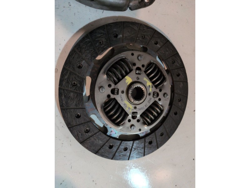 Recambio de kit embrague para renault trafic ii furgón m9r782 referencia OEM IAM   