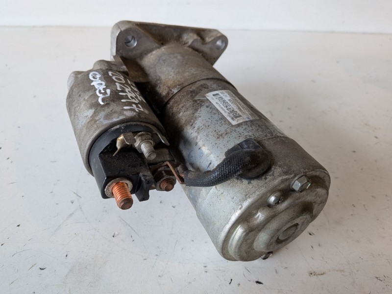 Recambio de motor arranque para opel zafira b z19dt referencia OEM IAM 55353857  